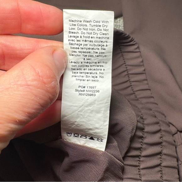 BEYOND YOGA STATUS POCKET JACKET SIZE XL MUSHROOM BROWN LIKE NEW - Picture 12 of 13